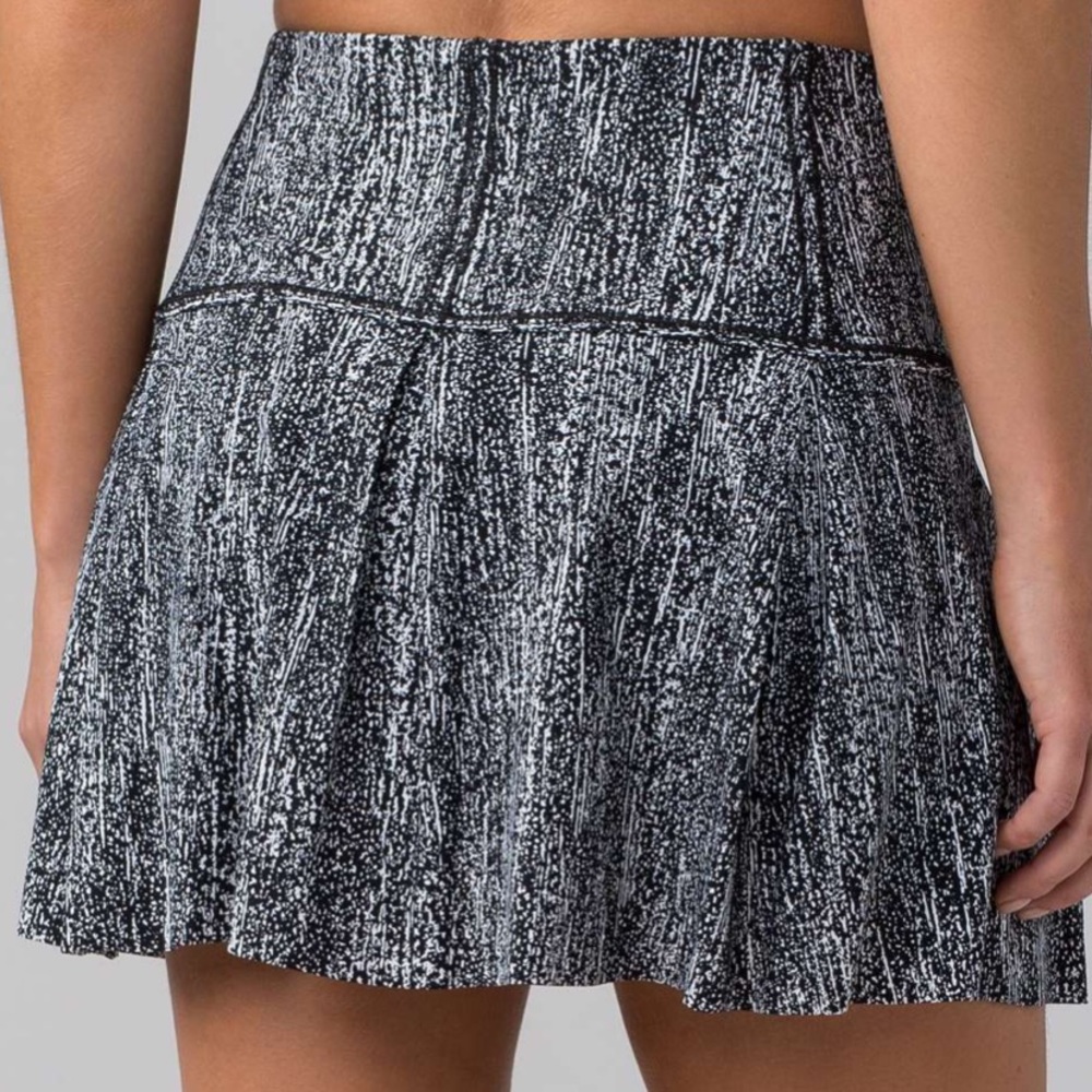 🖤Lululemon Tall Lost In Pace Skirt/Skort-Air Time White/Black-10🖤